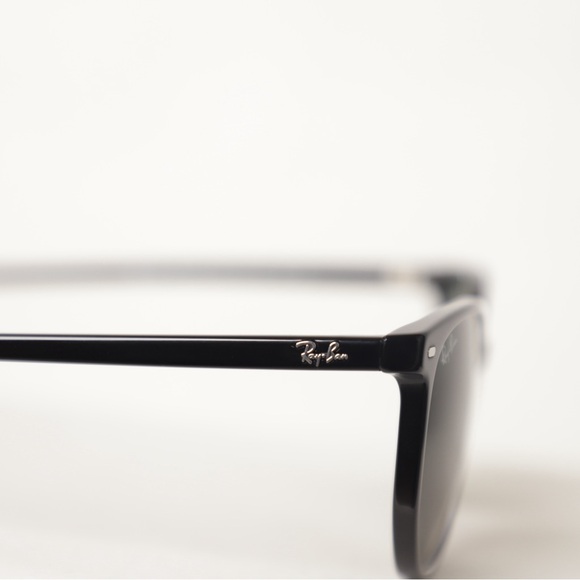 Ray-Ban Elliot Sunglasses Black - Picture 9 of 10